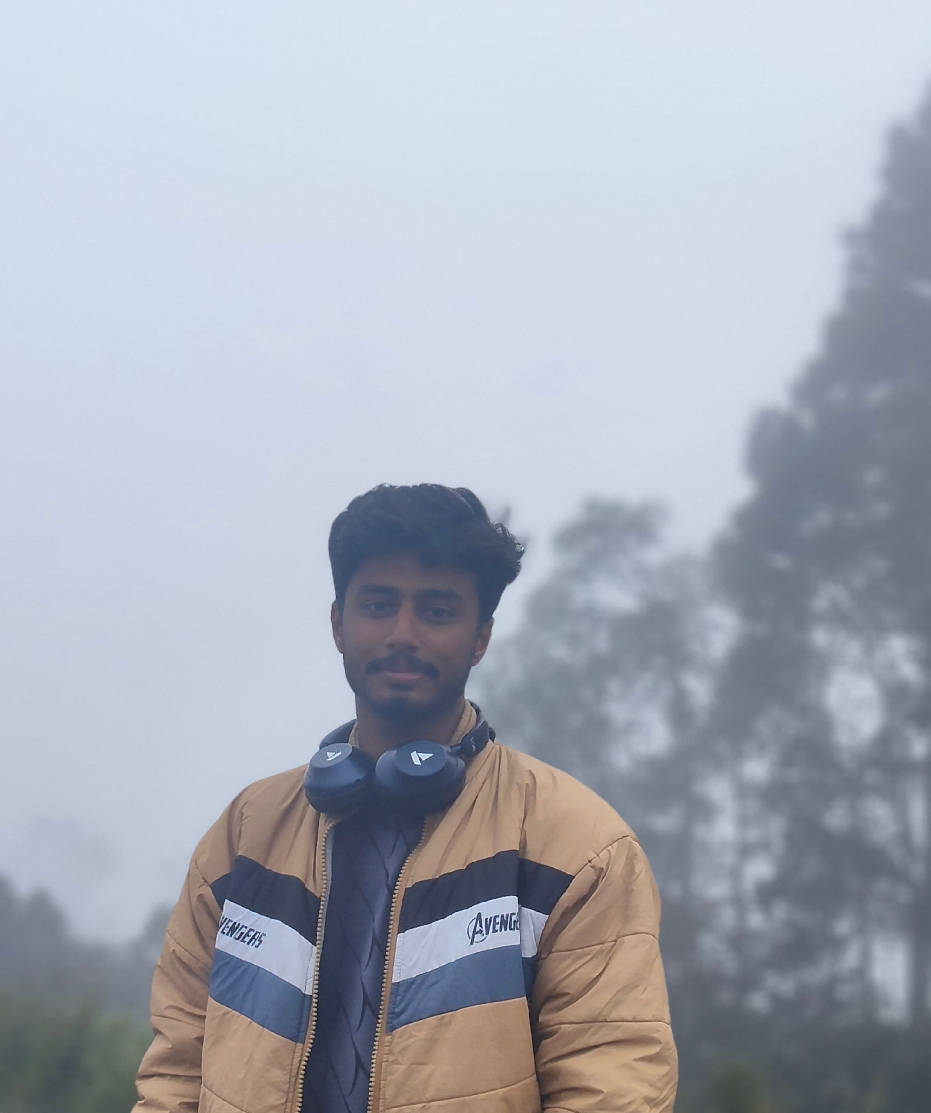 Vasanth's headshot